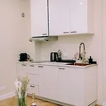 4p-1br - Eiffel Tower View - Fully Renovated - A-c Apartamento París