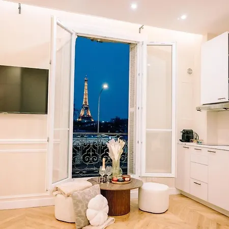 4p-1br - Eiffel Tower View - Fully Renovated - A-c Daire *