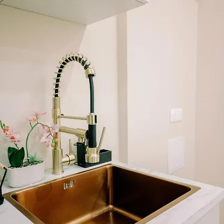 4p-1br - Eiffel Tower View - Fully Renovated - A-c
