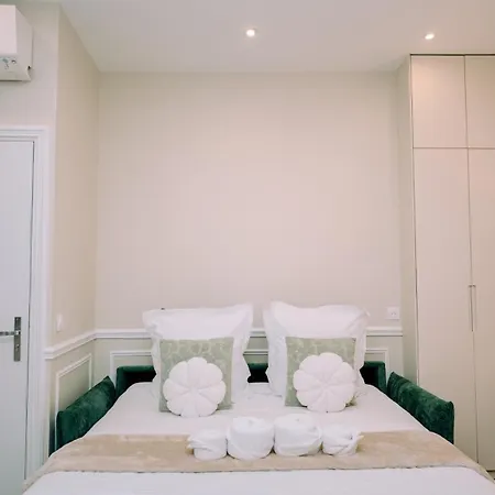 4p-1br - Eiffel Tower View - Fully Renovated - A-c