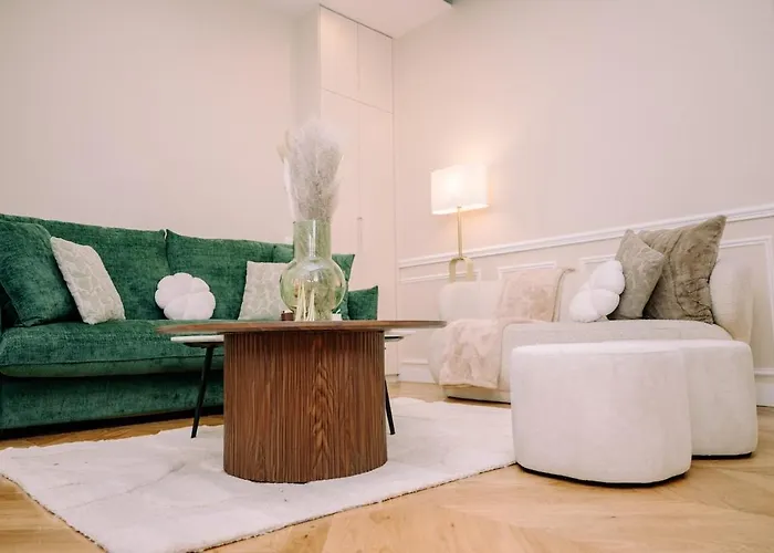 4p-1br - Eiffel Tower View - Fully Renovated - A-c * Paris